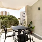 Santini Apartment By Olala Homes